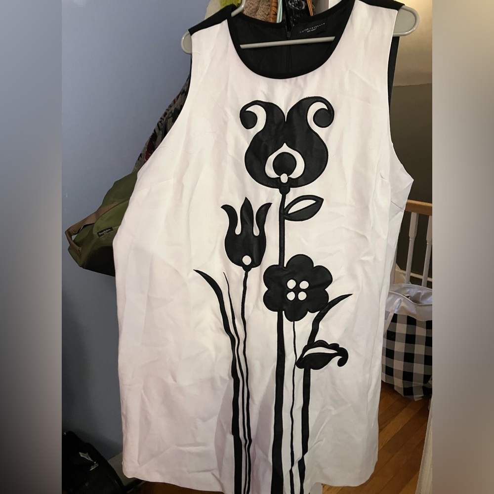 Victoria Beckham for Target mod floral black and white shift dress size 2x
